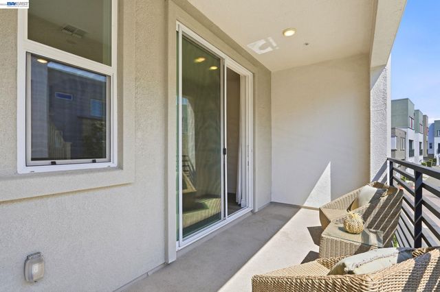 3943 Summit Rd, Dublin, CA 94568