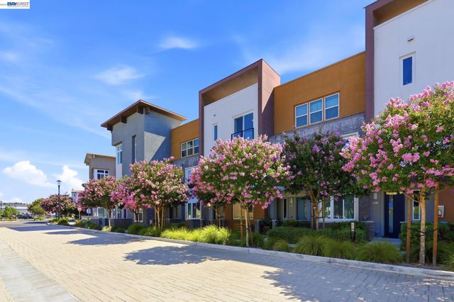 3943 Summit Rd, Dublin, CA 94568