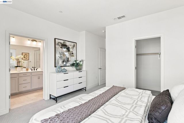 3943 Summit Rd, Dublin, CA 94568
