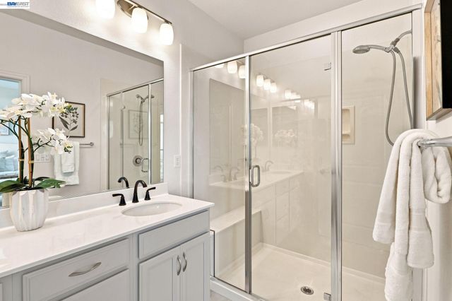 3943 Summit Rd, Dublin, CA 94568