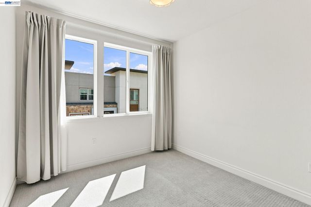 3943 Summit Rd, Dublin, CA 94568