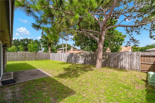 2309 Manitoba Dr, Corpus Christi, TX 78418