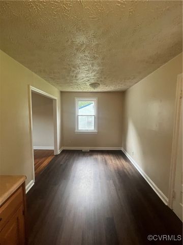 1302 Roanoke Ave, Hopewell, VA 23860