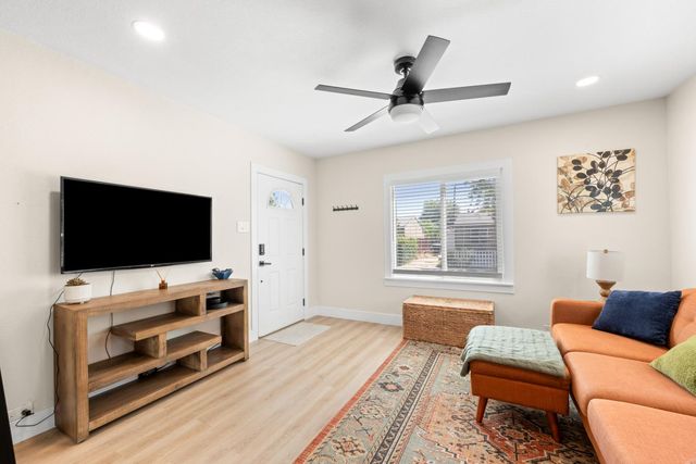 4280-4278 Custis Ave, Sacramento, CA 95822