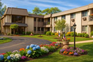 711 S Milwaukee Avenue 106, Libertyville, IL 60048