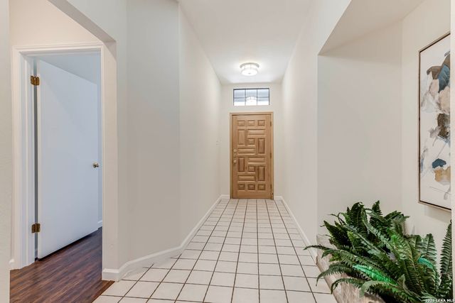 13931 Red Maple Wood, San Antonio, TX 78249