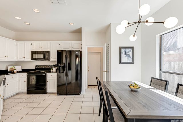 13931 Red Maple Wood, San Antonio, TX 78249