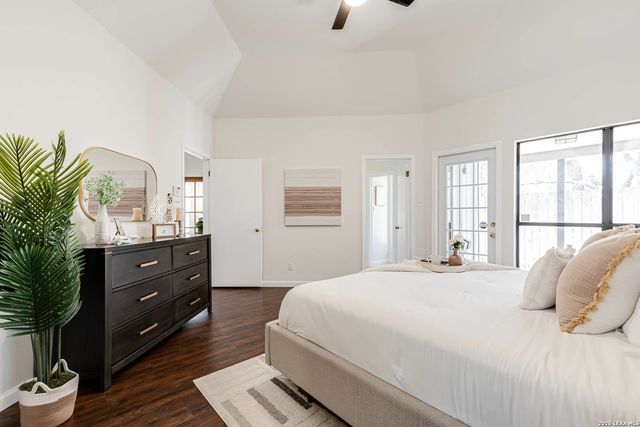 13931 Red Maple Wood, San Antonio, TX 78249