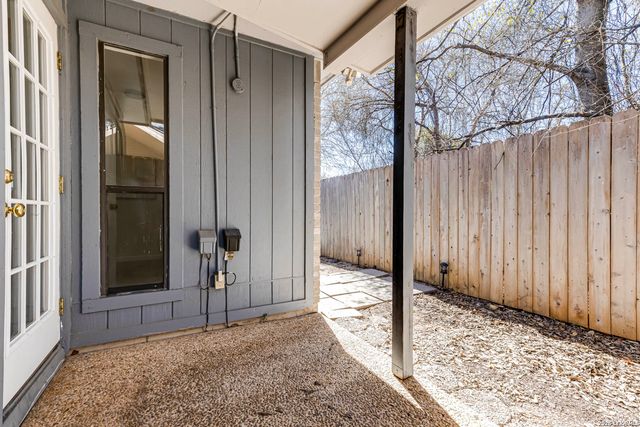 13931 Red Maple Wood, San Antonio, TX 78249