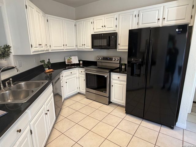 13931 Red Maple Wood, San Antonio, TX 78249
