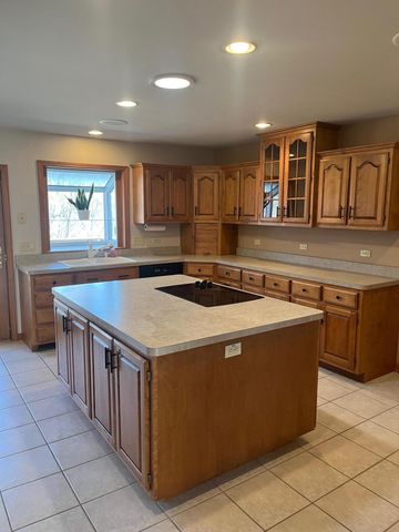 2326 Ticonderoga Street, Schererville, IN 46375