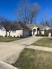 2326 Ticonderoga Street, Schererville, IN 46375