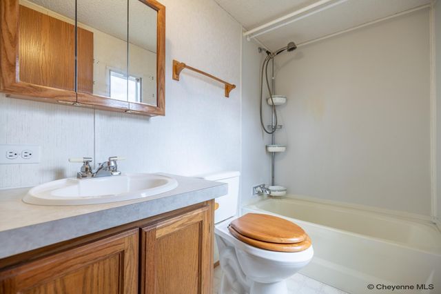 315 SOUTH FORK RD, Cheyenne, WY 82007