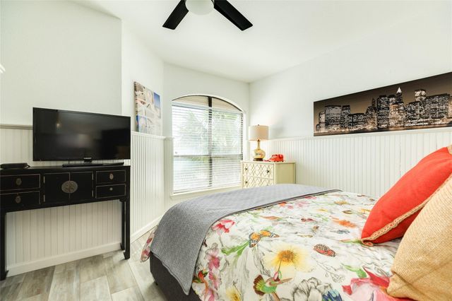 4 Dana Drive, Galveston, TX 77554