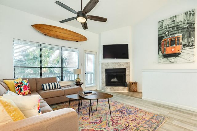 4 Dana Drive, Galveston, TX 77554