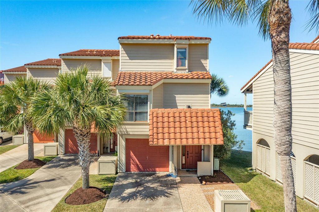 4 Dana Drive, Galveston, TX 77554