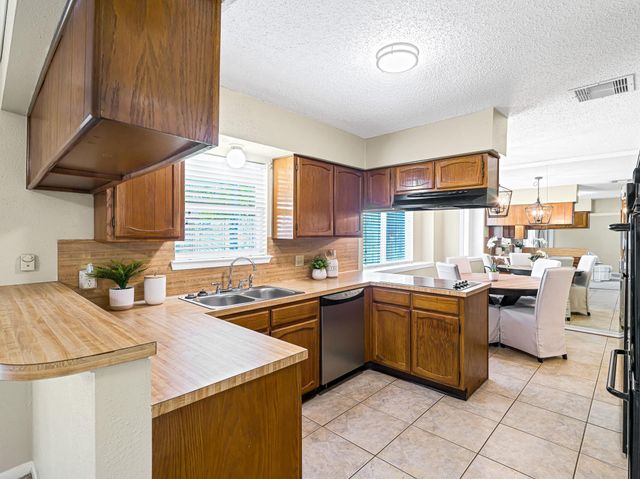 6230 Sunnygate Drive, Spring, TX 77373