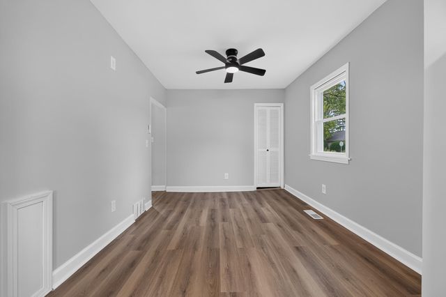 33550 Beechwood Street, Westland, MI 48185