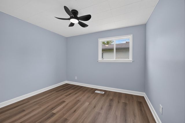 33550 Beechwood Street, Westland, MI 48185