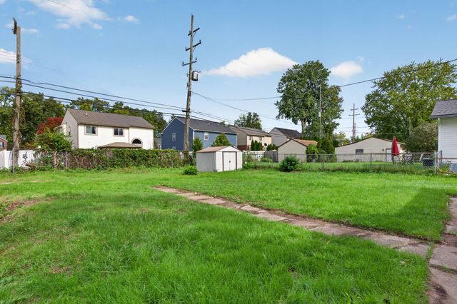 33550 Beechwood Street, Westland, MI 48185