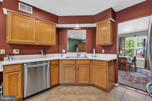 13830 BRIDLINGTON CT, Centreville, VA 20120