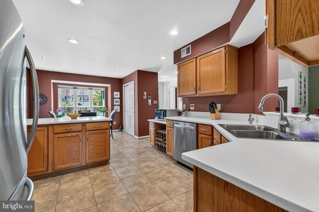 13830 BRIDLINGTON CT, Centreville, VA 20120