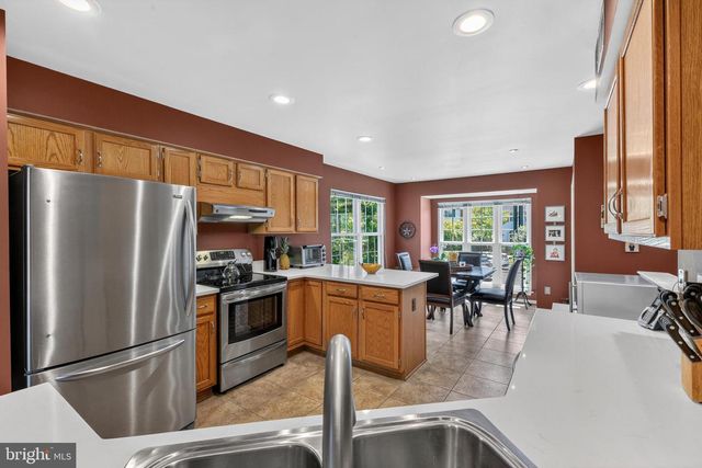 13830 BRIDLINGTON CT, Centreville, VA 20120