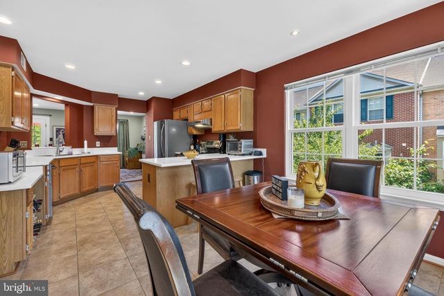 13830 BRIDLINGTON CT, Centreville, VA 20120