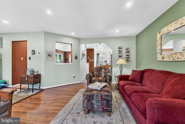 13830 BRIDLINGTON CT, Centreville, VA 20120