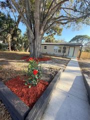 6948 DARTMOUTH AVENUE N, St Petersburg, FL 33710