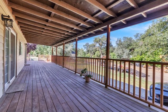 7568 Cripple Creek Rd, Citrus Heights, CA 95610