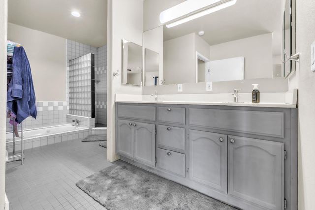 7568 Cripple Creek Rd, Citrus Heights, CA 95610