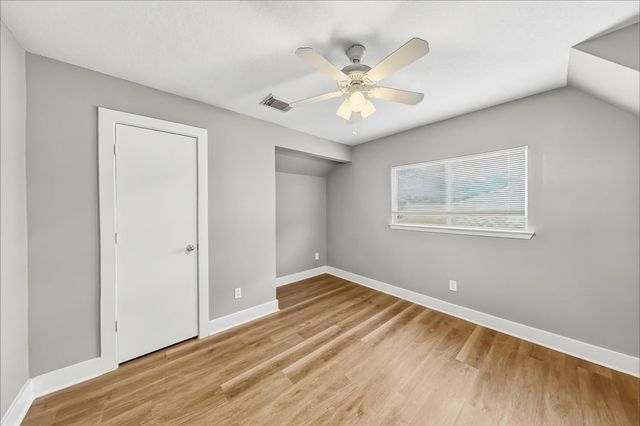 833 Lightningbug Lane, Conroe, TX 77301