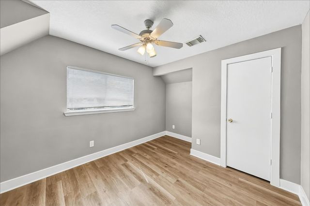 833 Lightningbug Lane, Conroe, TX 77301