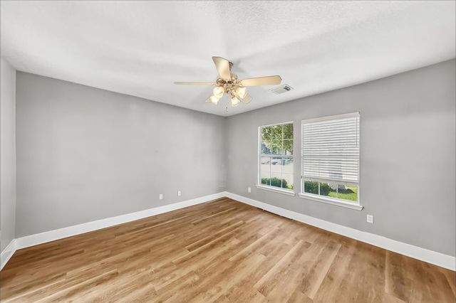 833 Lightningbug Lane, Conroe, TX 77301