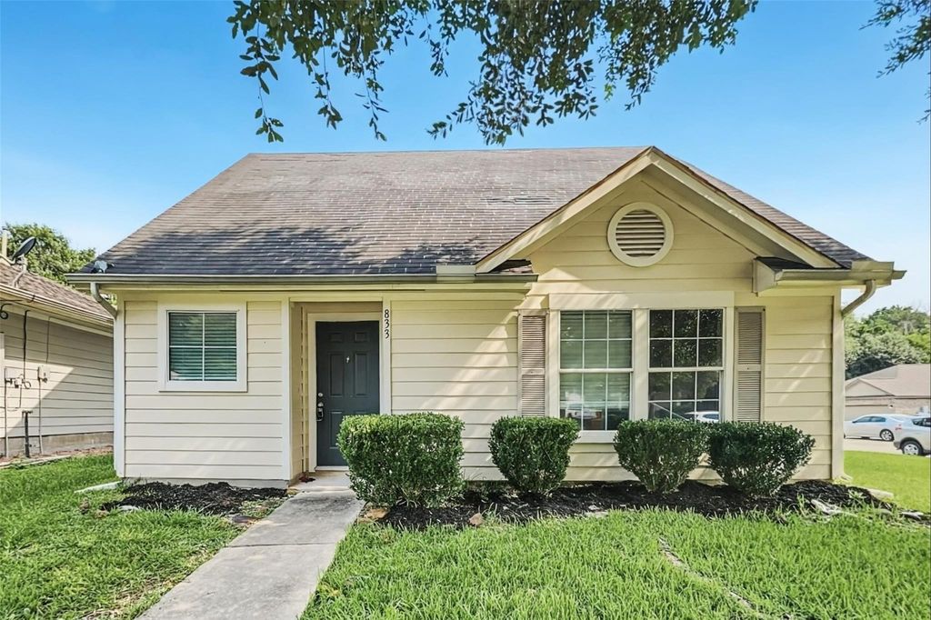 833 Lightningbug Lane, Conroe, TX 77301