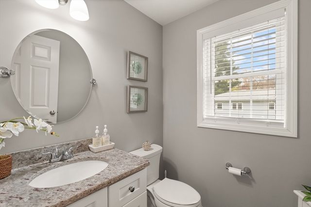 39 Sewell St, Brockton, MA 02301