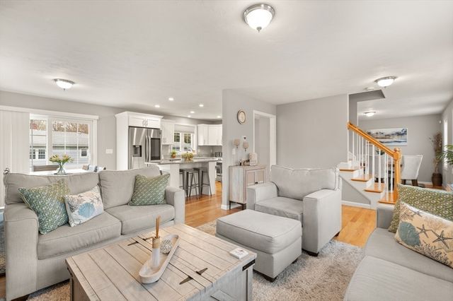 39 Sewell St, Brockton, MA 02301