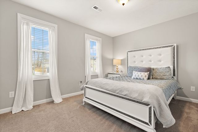 39 Sewell St, Brockton, MA 02301