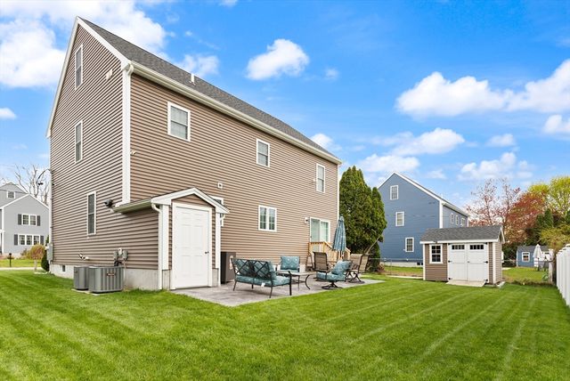 39 Sewell St, Brockton, MA 02301