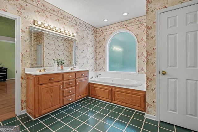 129 Tanglewood Drive, Royston, GA 30662