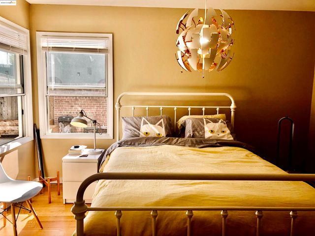 986 Kains Ave, Albany, CA 94705