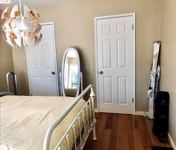 986 Kains Ave, Albany, CA 94705