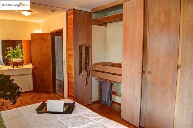 986 Kains Ave, Albany, CA 94705