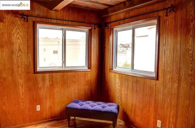 986 Kains Ave, Albany, CA 94705