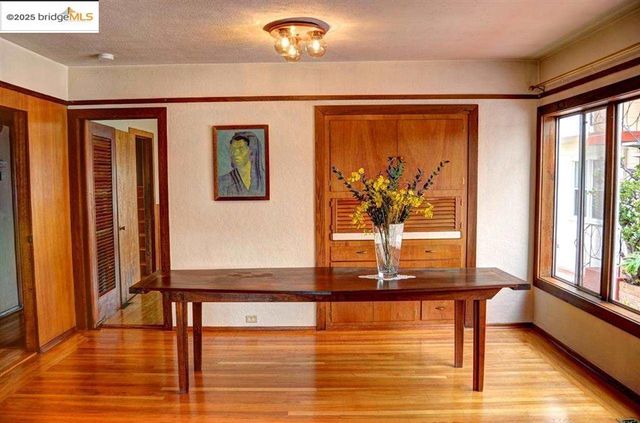 986 Kains Ave, Albany, CA 94705