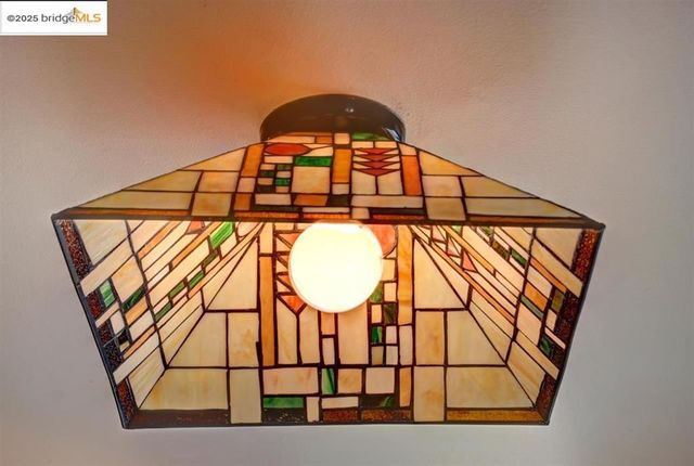 986 Kains Ave, Albany, CA 94705