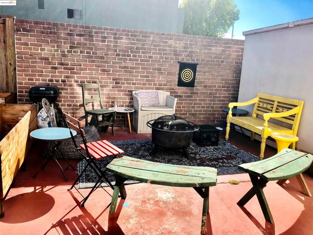 986 Kains Ave, Albany, CA 94705