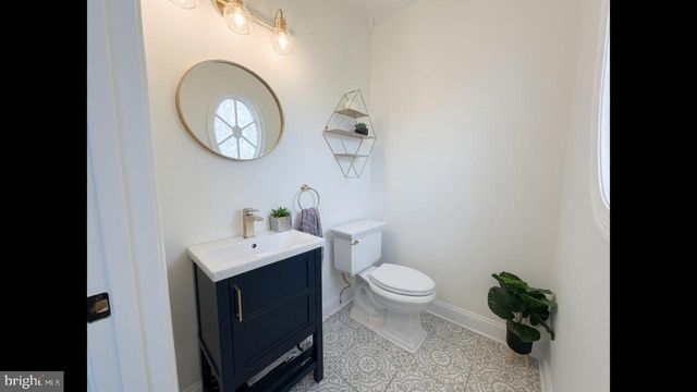 10 AVALON RD, Pennington, NJ 08534