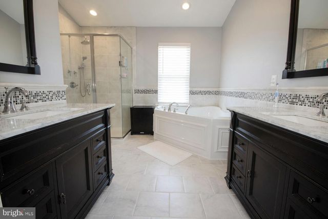 10 AVALON RD, Pennington, NJ 08534
